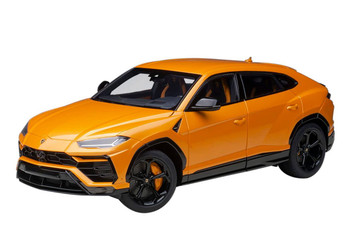Lamborghini Urus 1/18 グリーン　精密模型 s-l400.jpg