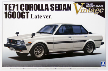 Aoshima 25864 TE71 Toyota Corolla Sedan 1600GT Late Version 1/24