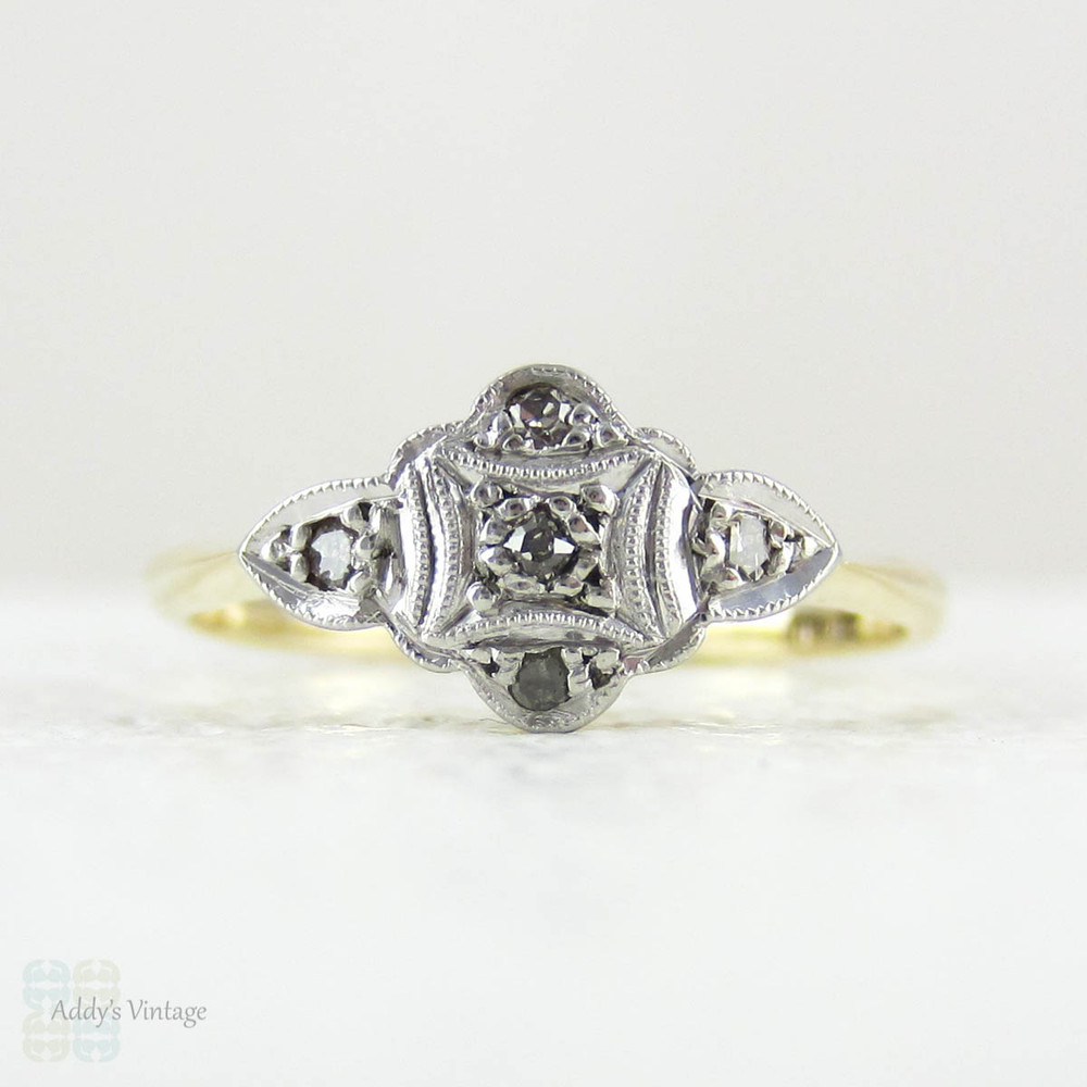 Edwardian Diamond Engagement Ring, Five Stone Delicate Diamond Engagement Ring in 9 Carat Gold & Platinum, Circa 1900s.