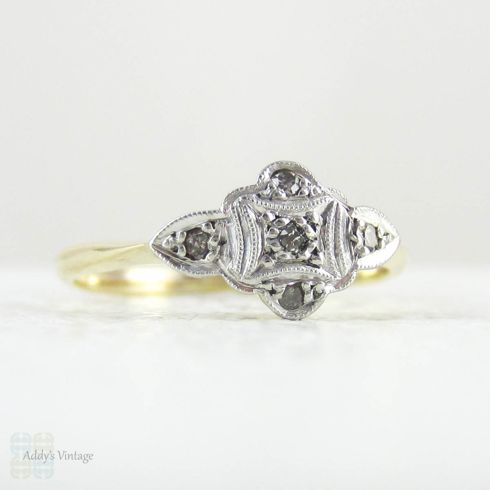 Edwardian Diamond Engagement Ring, Five Stone Delicate Diamond Engagement Ring in 9 Carat Gold & Platinum, Circa 1900s.