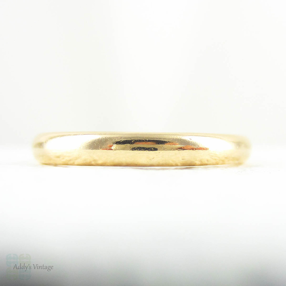 Vintage 22 Carat Yellow Gold Wedding Ring. Simple Bright Yellow Gold Plain Wedding Band, Dated London 1920s. Size J / 4.9.