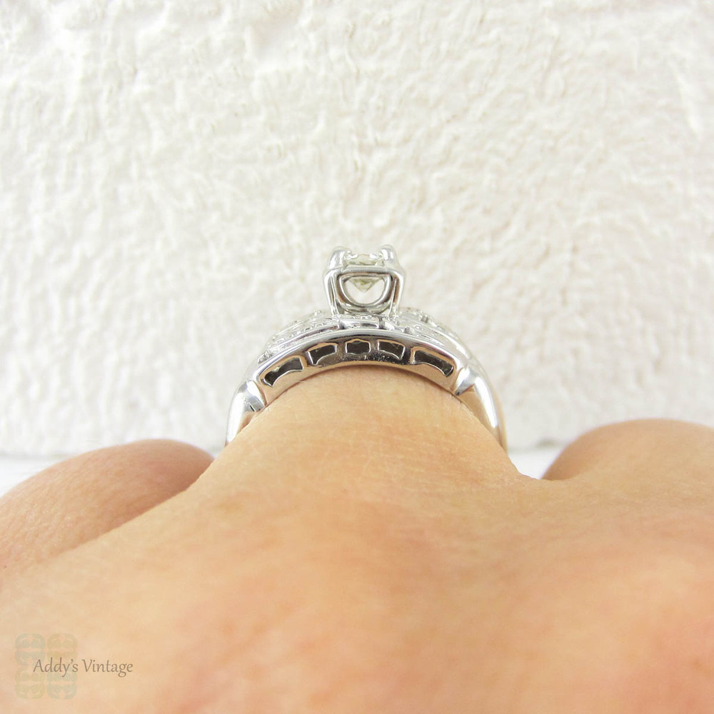 Vintage Diamond Wedding Set, Round Brilliant Cut Diamond Engagement Ring in 14 Carat White Gold with Matching Wedding Band, Circa 1950s.