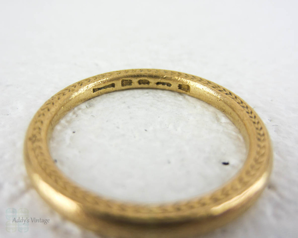 1930s Wedding Ring, 22 Carat Gold Wedding Band with Engraved Laurel ...