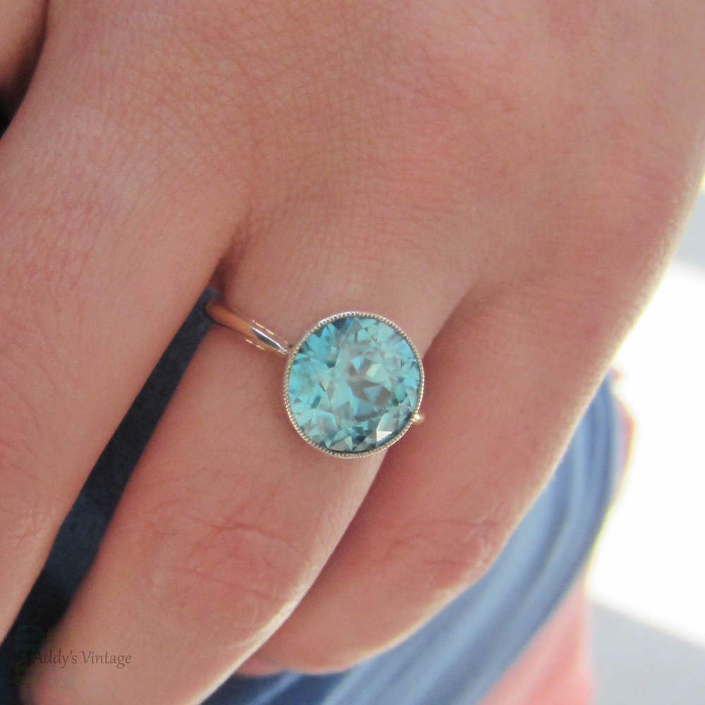 Blue Zircon Solitaire Ring, Vintage Large Single Stone with 5.9 Carat Old Cut Blue Zircon in 18 Carat White & Yellow Gold, Mid 20th Century.