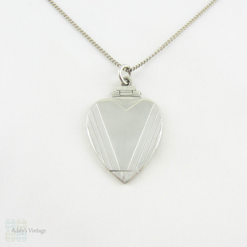 Art Deco Heart Locket, 1930s Vintage Sterling Silver Love Heart Shape Locket on 41.5 cm Silver Chain