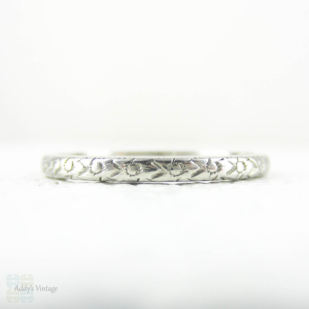 Vintage Floral Platinum Wedding Ring, Narrow Art Deco Flower Design Engraved Wedding Band. Circa 1920s, Size O.5 / 7.5.