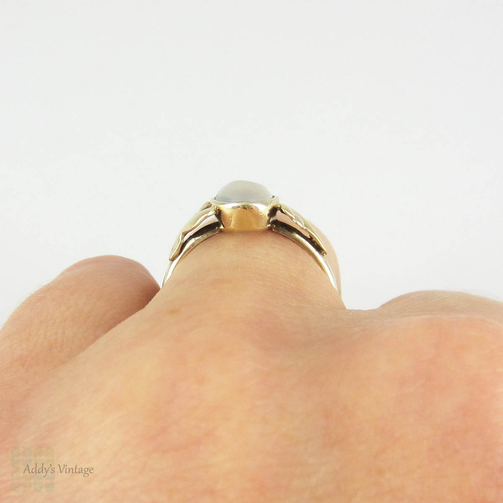 Antique Moonstone Ring, 9 Carat Yellow Gold Floral Design Single Moonstone Cabochon Ring, Early 20th Century.