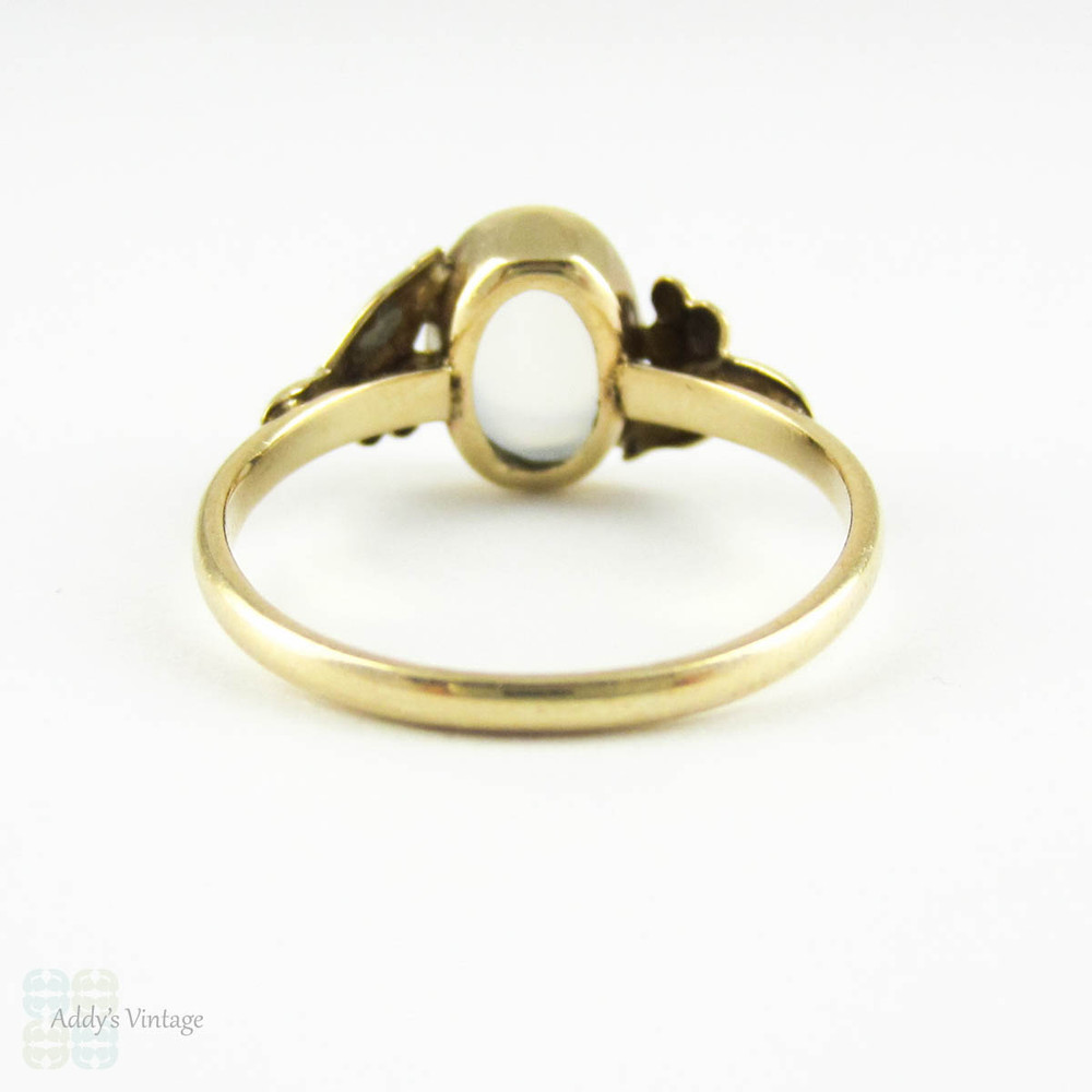 Antique Moonstone Ring, 9 Carat Yellow Gold Floral Design Single Moonstone Cabochon Ring, Early 20th Century.