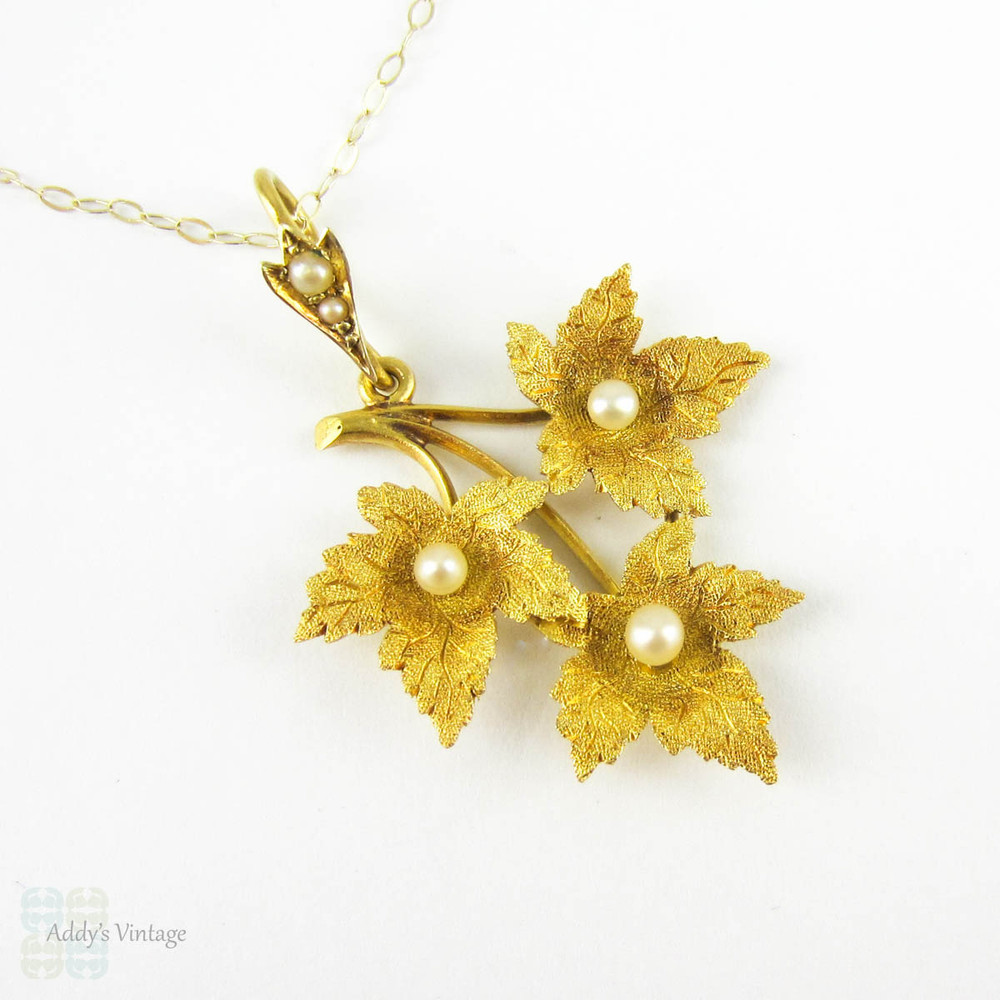 RESERVED. Edwardian Yellow Gold Leaf Pendant with Cultured Pearls. Textured Canadian Maple Leaves in 15 Carat Yellow Gold.