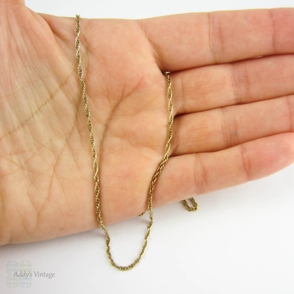 Vintage 9 Carat Gold Chain, Classic Rope Style Link Chain Necklace for Pendant. 56 cm / 22 inches long, 2.9 grams.