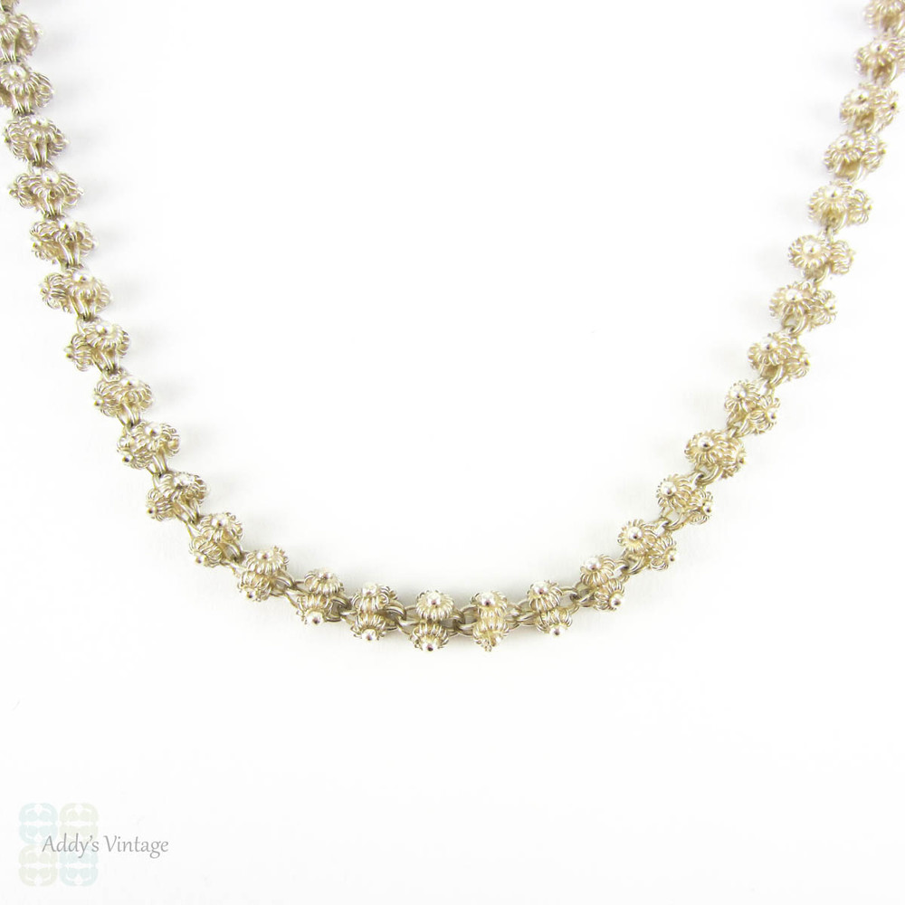 RESERVED. Vintage Mid Century Daisy Chain Necklace.  Sterling Silver Flower Link Design Necklace. Circa 1970s, 53 cm / 20.8 inches.