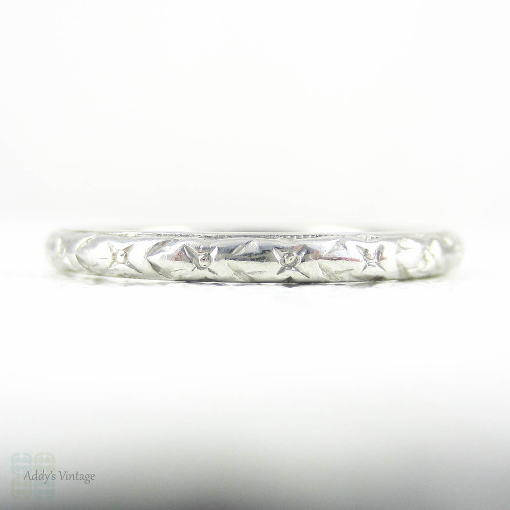 Antique Hand Engraved Wedding Ring, Orange Blossom Design Floral Pattern Narrow Court Comfort Fit Wedding Band. Circa 1910s, Size M / 6.25.