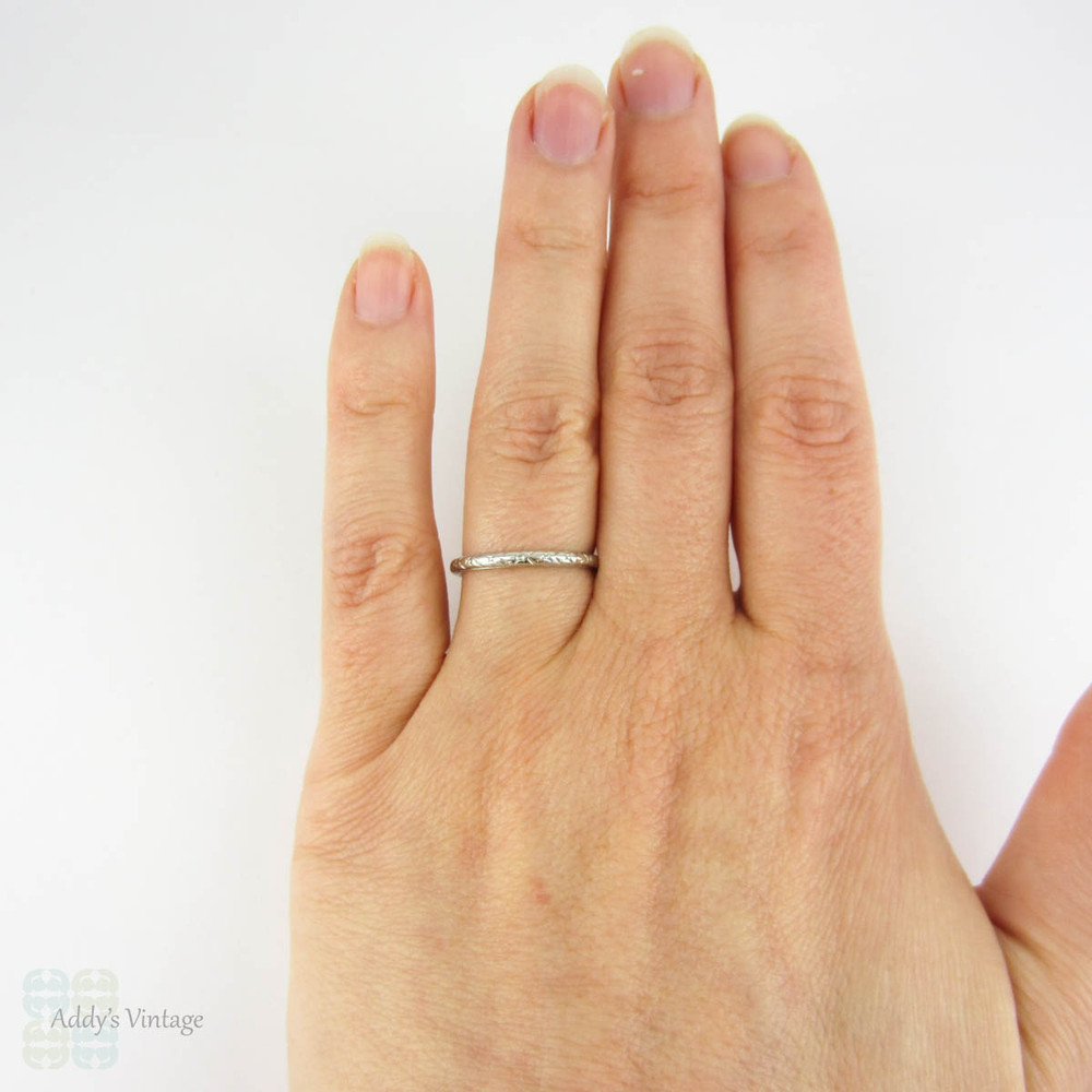 Antique Hand Engraved Wedding Ring, Orange Blossom Design Floral Pattern Narrow Court Comfort Fit Wedding Band. Circa 1910s, Size M / 6.25.