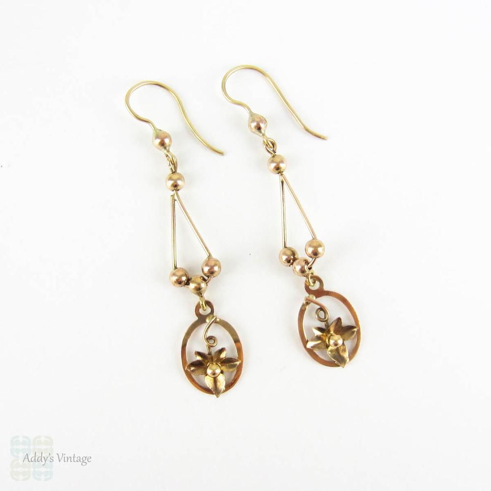 Antique Floral Design Drop Earrings in 9 Carat Gold, Edwardian Ivy Leaf Design Long Dangle Earrings, Circa 1900s.