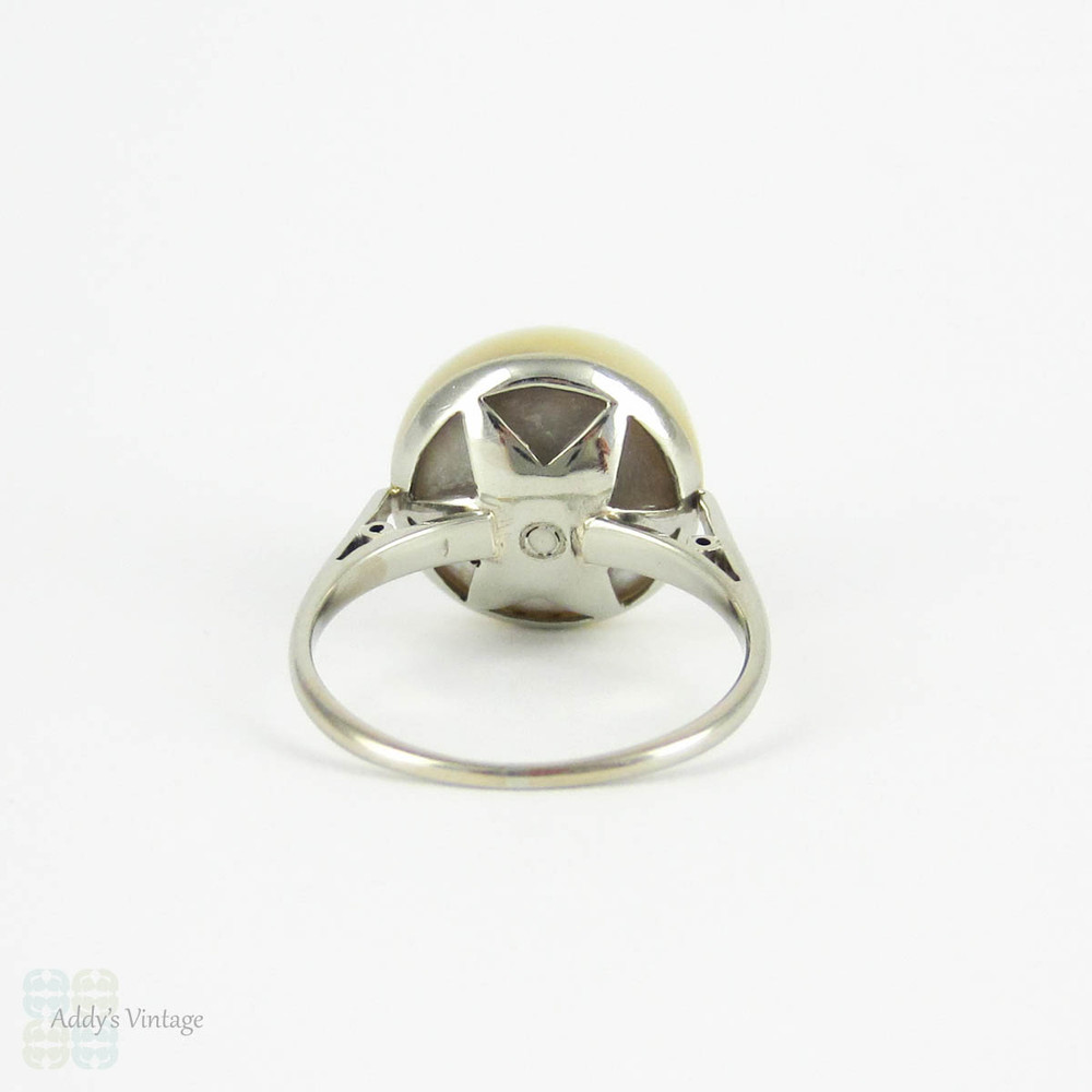 Deposit - Vintage Mabe Pearl Ring in Sterling Silver. Large White Mabe Pearl in Delicate Silver Setting, 20th Century.