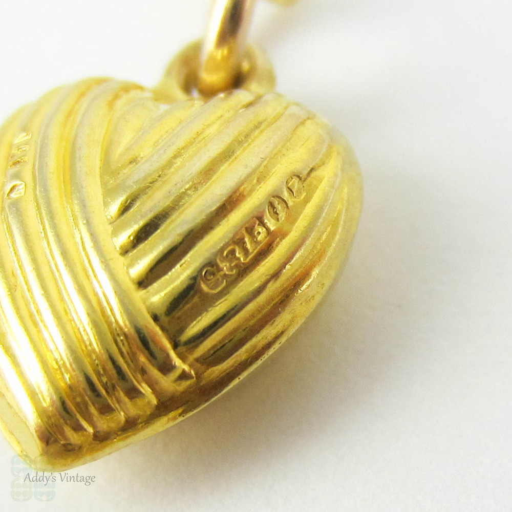 Vintage Heart Charm on 9 Carat Gold Chain, Love Heart Shape. Circa 1960s, 9 Karat Gold.