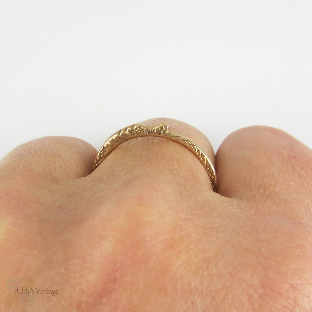 BALANCE Antique Ouroboros Snake Split Ring, Large 15 Carat Gold Serpent Split Ring for Fobs and Charms, Circa Mid 1800s.