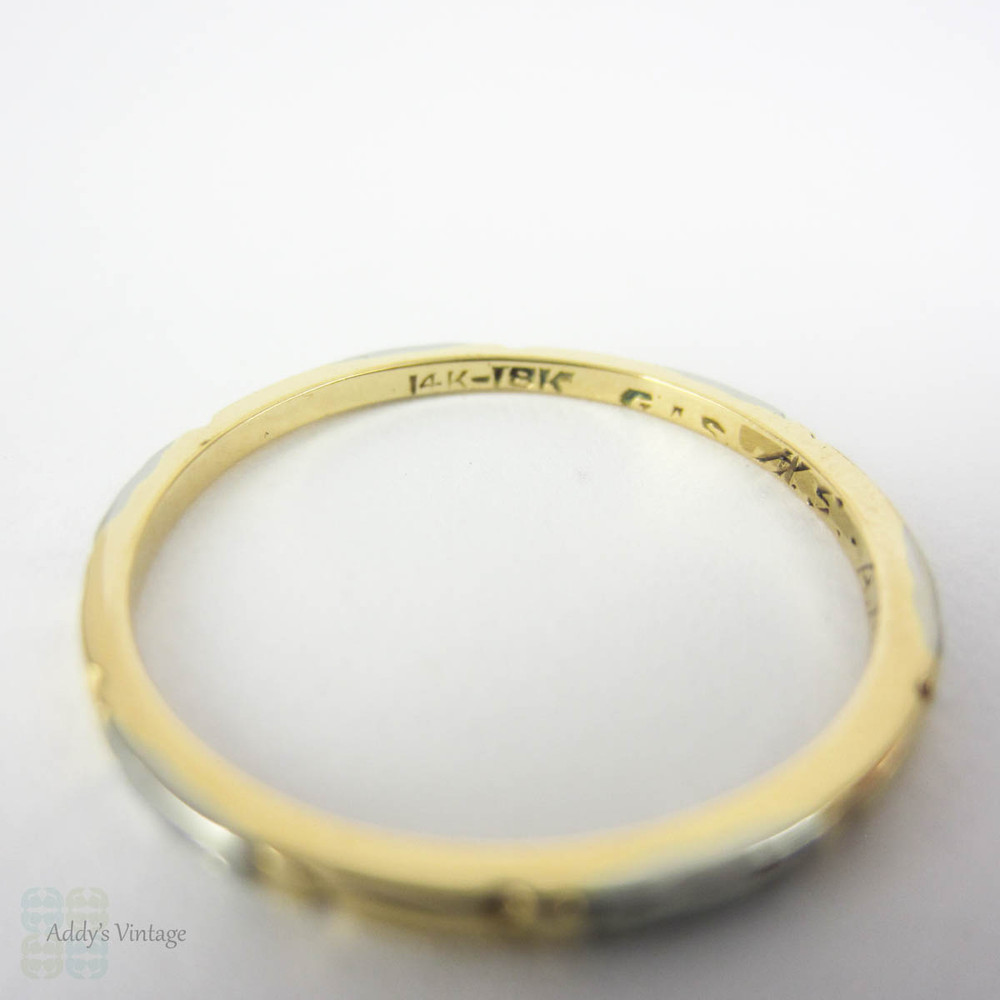 Mid Century Wedding Ring, Engraved Floral Pattern in 18 Carat Yellow with 14 Karat White Gold Accents. Circa 1940s, Size M / 6.25.