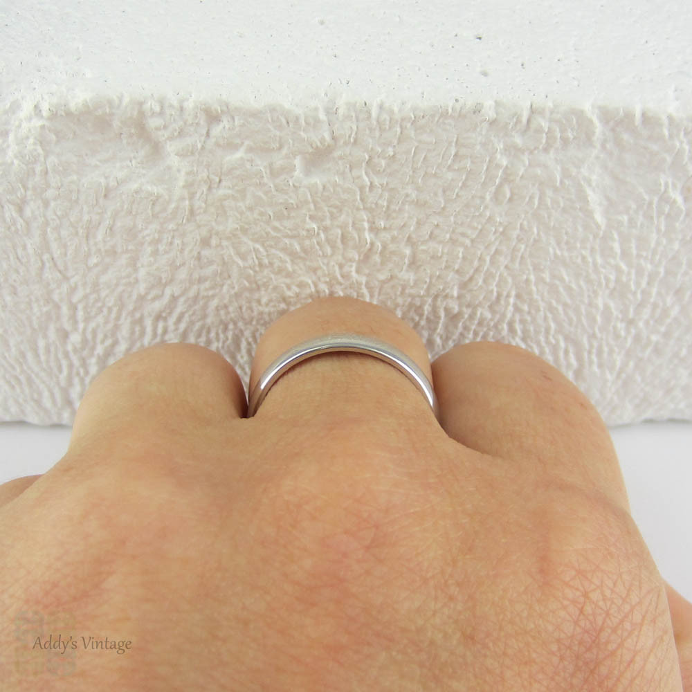 Classic Platinum Men's Wedding Ring, 4 mm Wide D Shape Men's Wedding Band. Size S 1/2, 9 1/2.