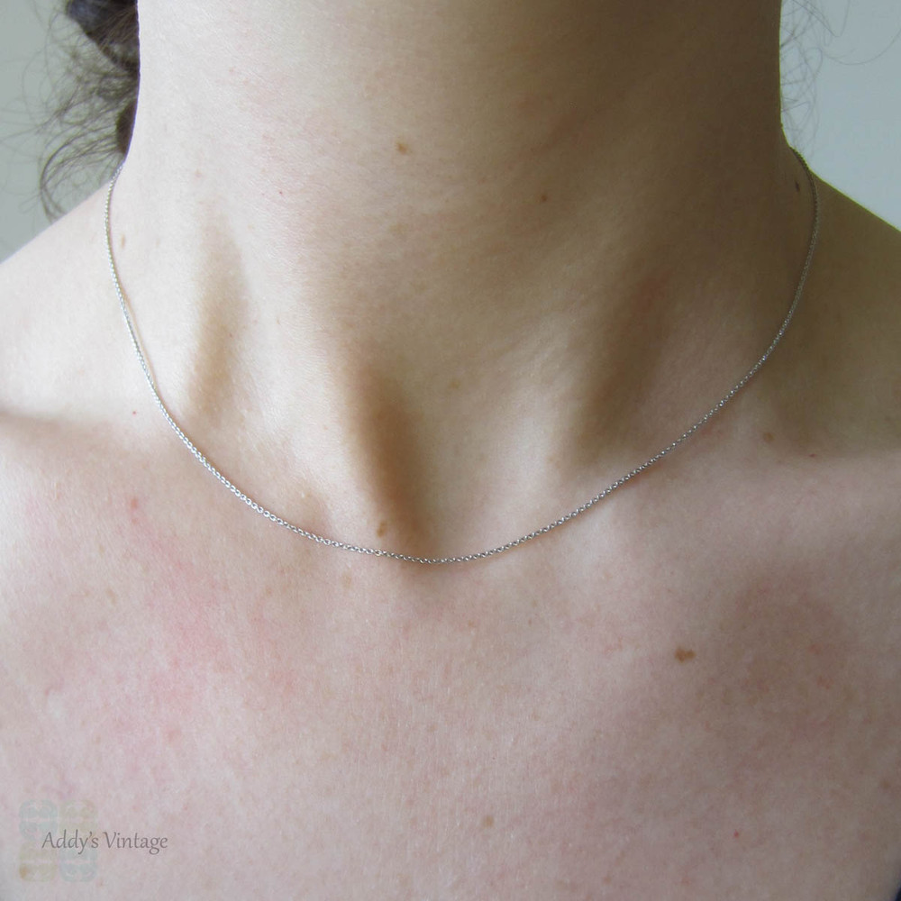Platinum Trace Chain for Pendant, 40.5 cm / 16 inches, 1.85 grams.