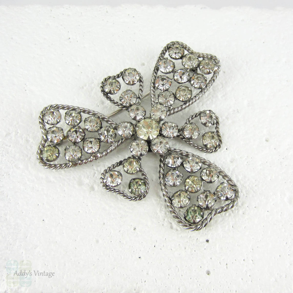 Vintage Rhinestone Brooch, Large Three Leaf Clove with Rope Twist Edge in Sterling Silver. Mid Century Pin Brooch, Circa 1950s.