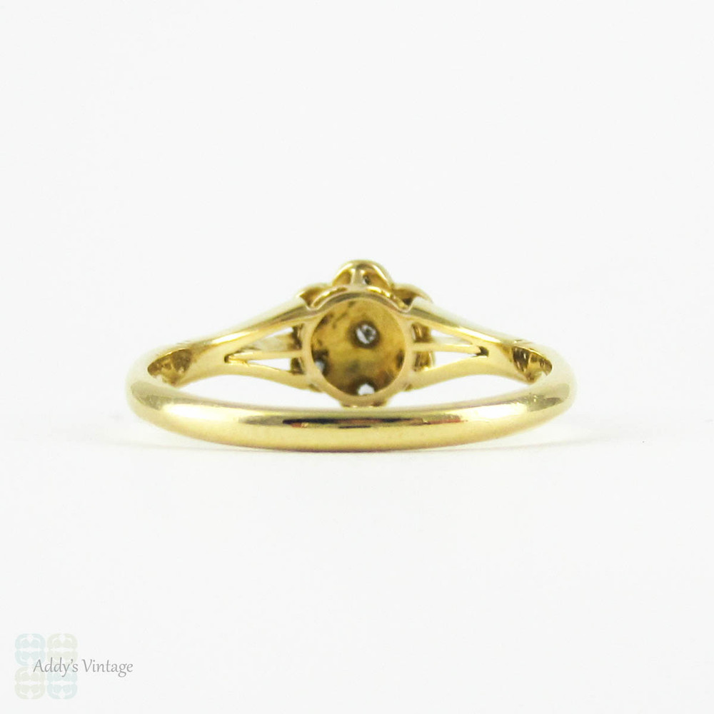 Vintage Flower Shape Diamond Engagement Ring, Daisy Cluster Ring. Circa 1920s, 18ct Gold & Platinum.