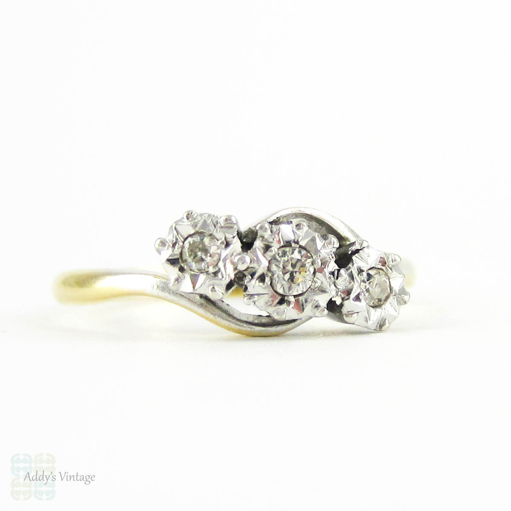 Vintage Diamond Three Stone Engagement Ring, Twist Style Trilogy Ring.  Art Deco Diamond Ring, 18ct & Platinum.