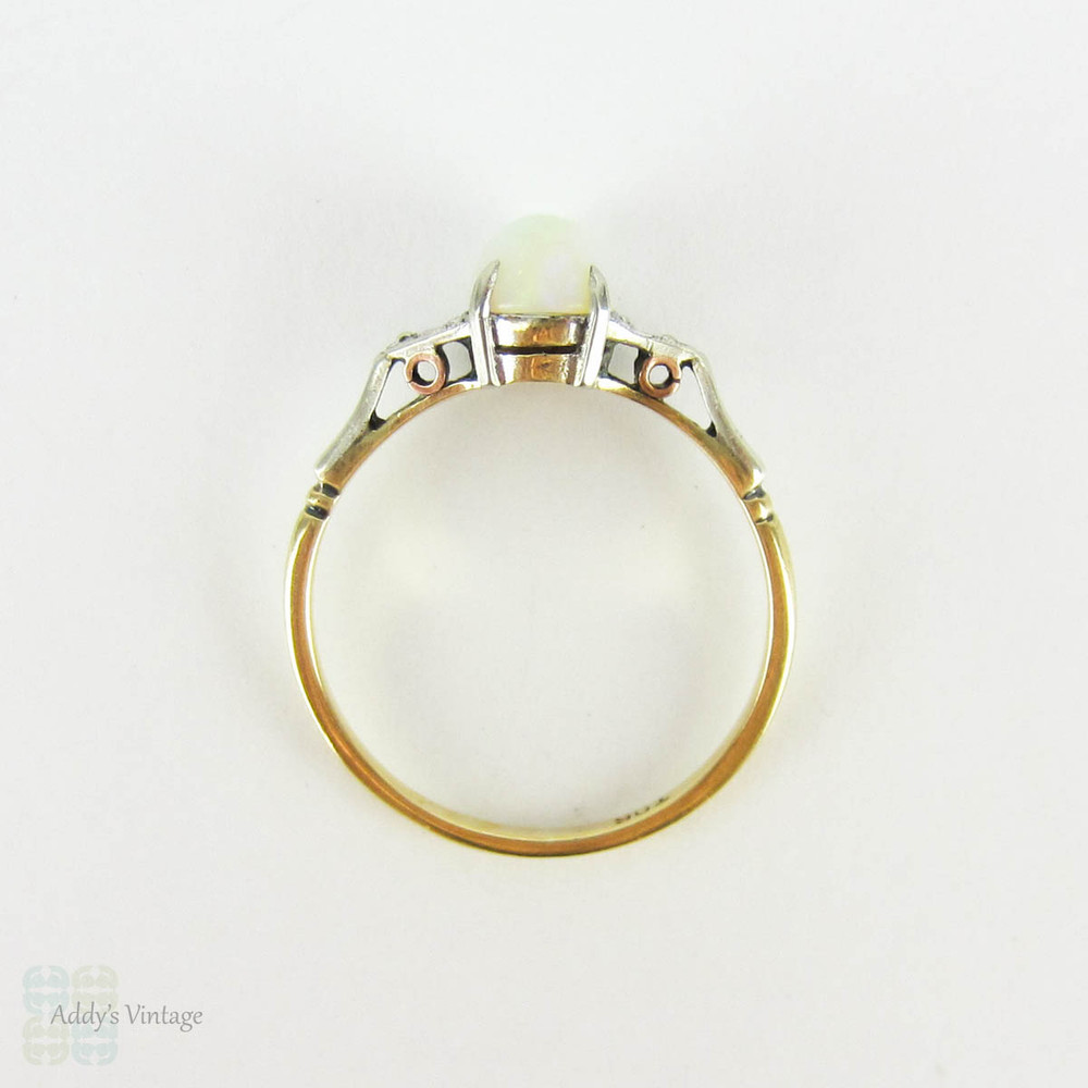 Vintage Opal Single Stone Ring, Oval Cabochon in 9 Carat White & Yellow Gold Setting. Circa 1940s.