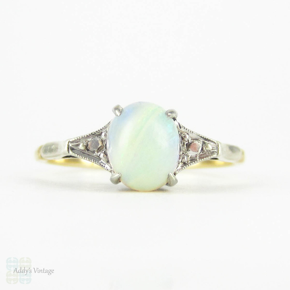 Vintage Opal Single Stone Ring, Oval Cabochon in 9 Carat White & Yellow Gold Setting. Circa 1940s.