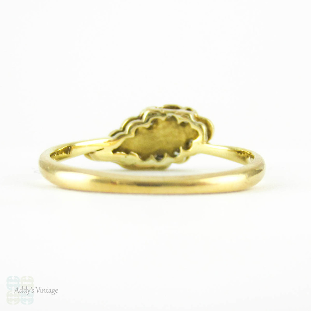 Art Deco Leaf Design Diamond Ring, Engraved Platinum Leaf on 18ct Yellow Gold Band. Unusual Design, Circa 1930s.