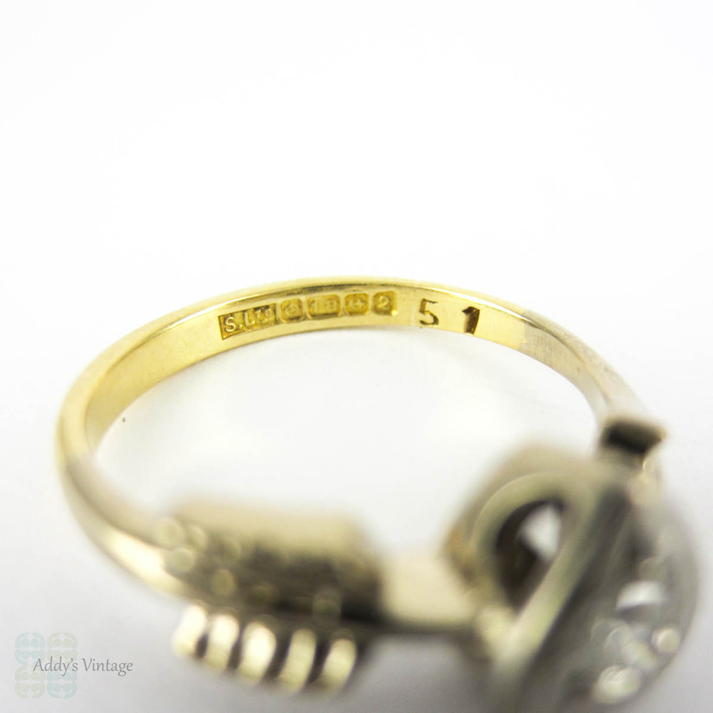 Vintage Heart & Arrow Diamond Ring, Love Heart with Arrow Shape Diamond Single Stone Ring. Circa 1960s, 18ct Gold.