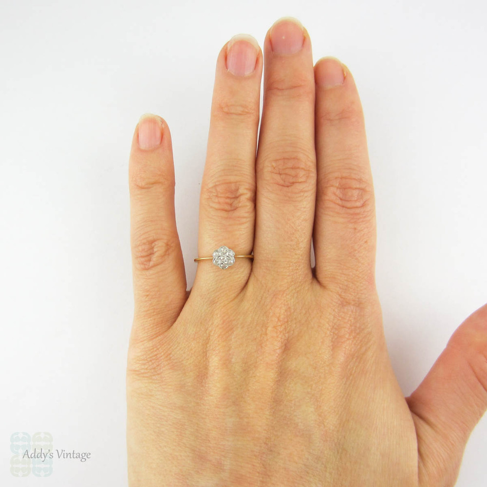 Antique Diamond Daisy Cluster Ring, Pretty Edwardian Engagement Ring. Milgrain Detail & Star Design. 18c & Pt, Circa 1900.