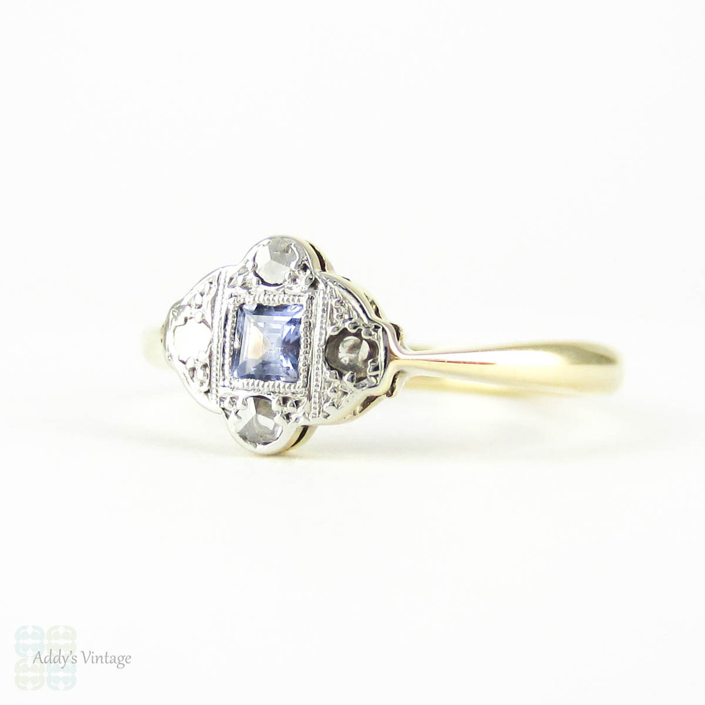 Vintage Sapphire & Diamond Engagement Ring, Cornflower Blue Sapphire in Engraved Art Deco Setting. Circa 1920s, 9ct & PLAT.