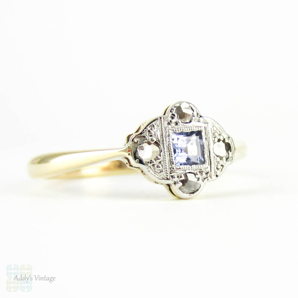Vintage Sapphire & Diamond Engagement Ring, Cornflower Blue Sapphire in Engraved Art Deco Setting. Circa 1920s, 9ct & PLAT.
