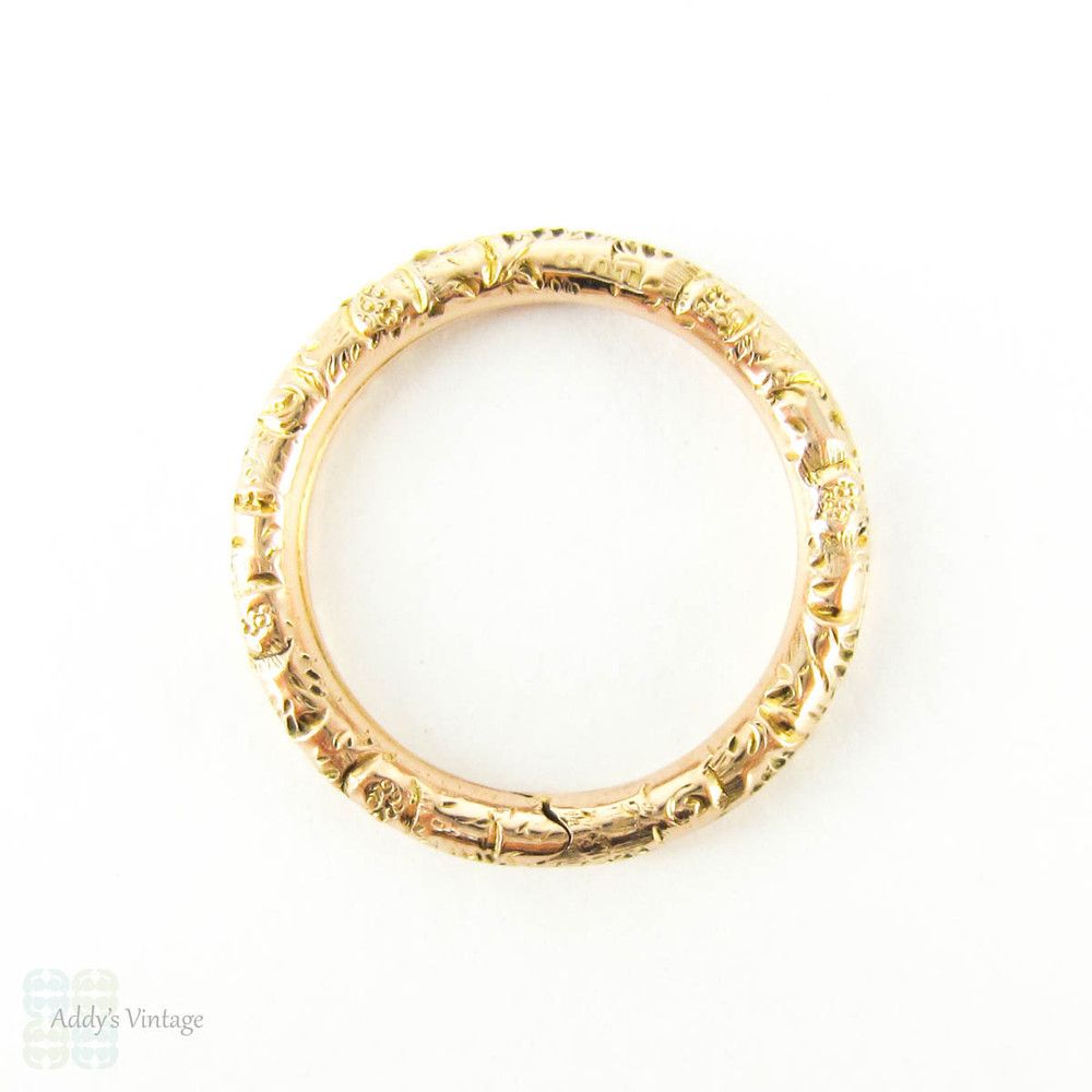 Antique 9 Carat Gold Split Ring. Engraved Floral Design 18.9 mm Split Ring for Charms, Fobs and Chains, Mid Victorian.