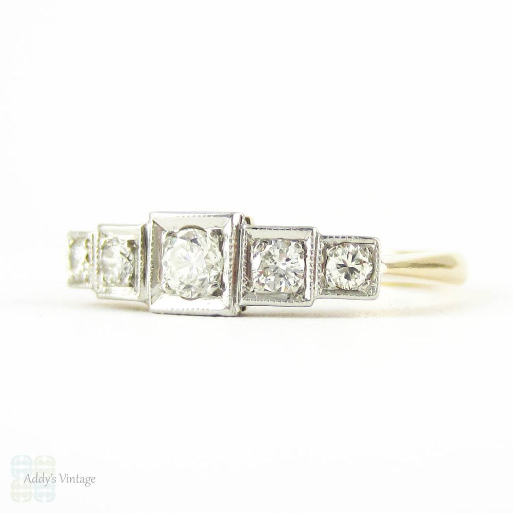 Five Stone Diamond Wedding Ring, Vintage Graduated Design Square Set Engagement Ring. Circa 1940s, 18ct PLAT.