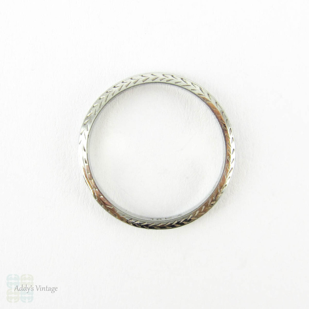 Art Deco Engraved Wedding Ring, 18K White Gold Wheat Pattern Design Band with Engraved Sides, Circa 1920s. Size L / 6.