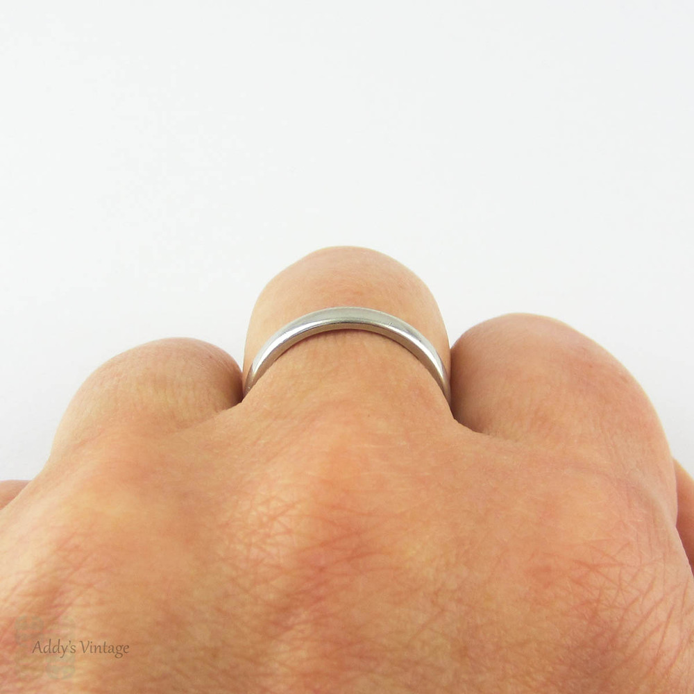 Vintage Platinum Wedding Ring, Classic Court Comfort Fit Medium Width Mens or Womens Wedding Band. Circa 1930s, Size P / 7.75.