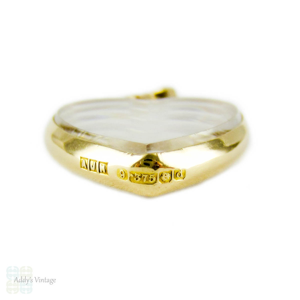 Edwardian 9ct Heart Locket, Double Sided Glass Photograph Locket in Love Heart Shape. England 1900s.