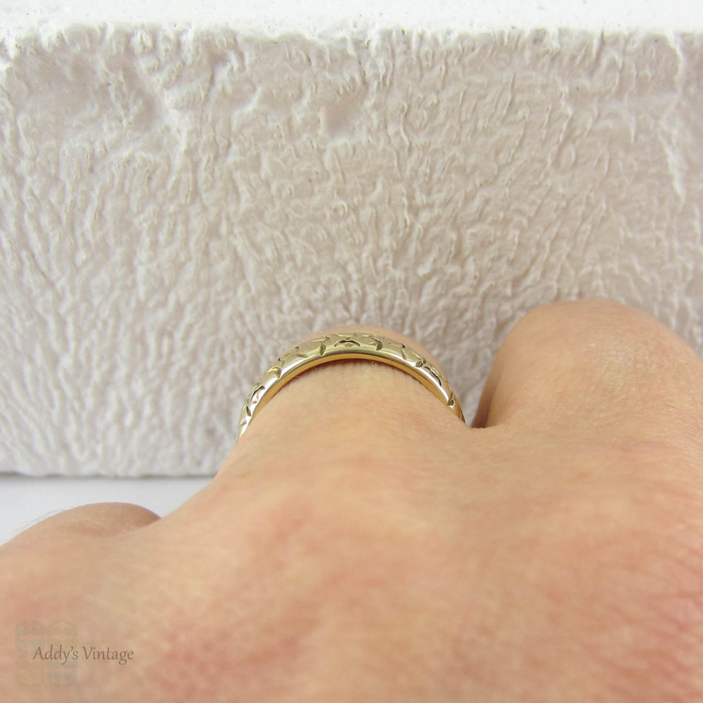 Vintage Flower Engraved Pattern Wedding Ring. Wide 9 Carat Yellow Gold Floral Patterned Band.