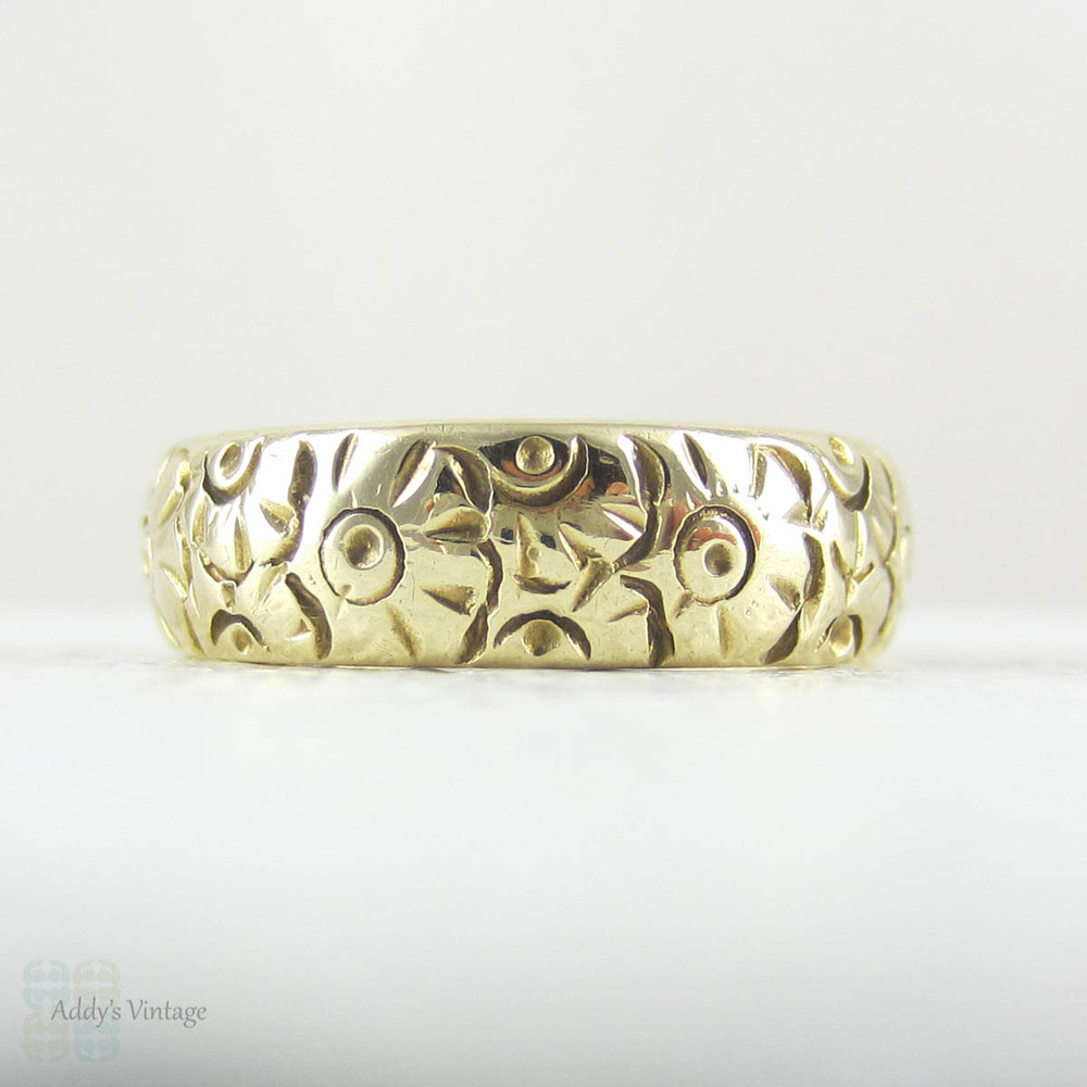 Vintage Flower Engraved Pattern Wedding Ring. Wide 9 Carat ... (1000 x 1000 Pixel)