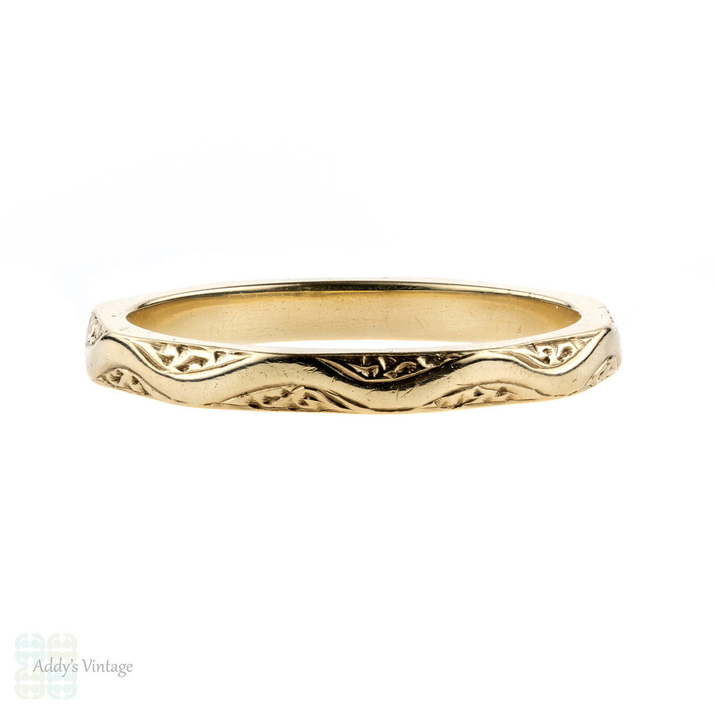 Vintage 9ct Engraved Wedding Ring, 1950s 9k Yellow Gold Band. Size M.5 / 6.5.