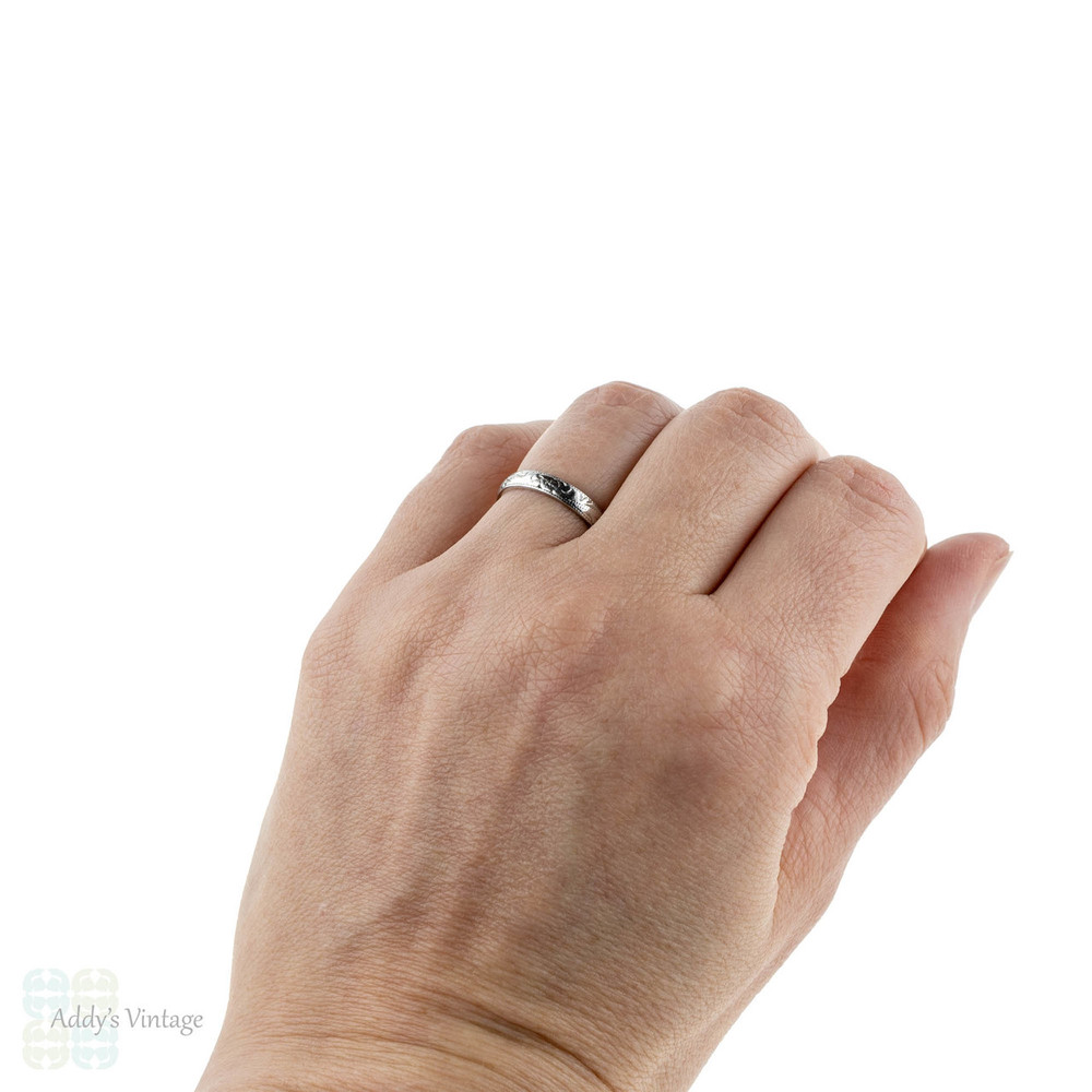 Engraved Platinum Wedding Ring, Floral Pattern Milgrain Edge Ladies Vintage Band. Size K.5 / 5.5.