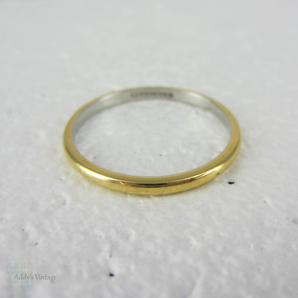Antique Yellow Gold & Platinum Wedding Ring. Platinum Lined 18 Carat Yellow Gold Band, Early 20th Century.