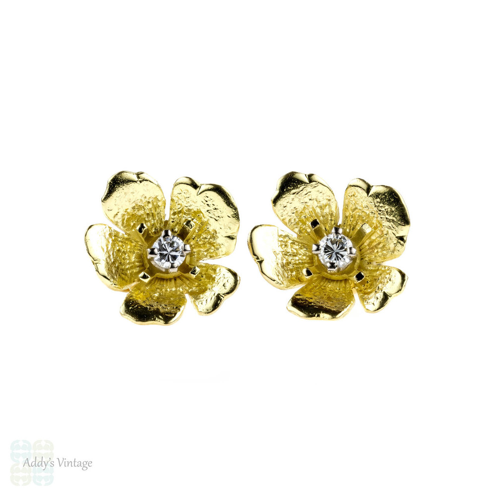 18ct Yellow Gold Diamond Flower Stud Earrings