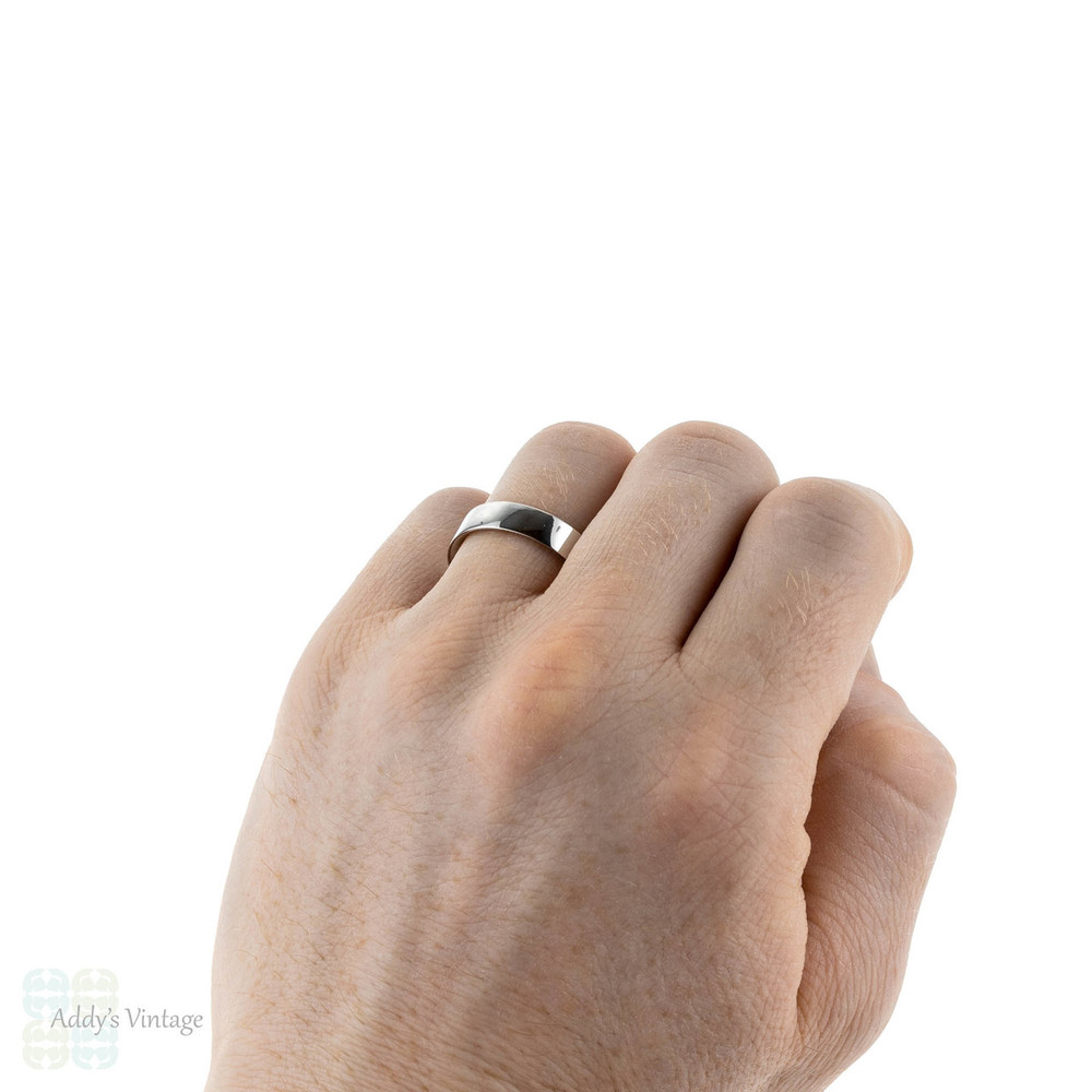 Men's Platinum Wedding Ring, 5mm Flat Court Classic Band. Size T / 9.5. 