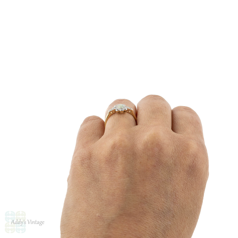 Edwardian Opal & Diamond Ring, Scalloped Edge Diamond Cluster. 18ct & Platinum.
