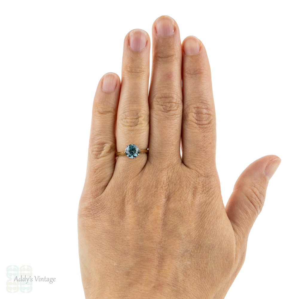 BALANCE. Blue Zircon Solitaire Ring, Vintage 18ct 18k Yellow Gold Single Stone Engagement Ring.