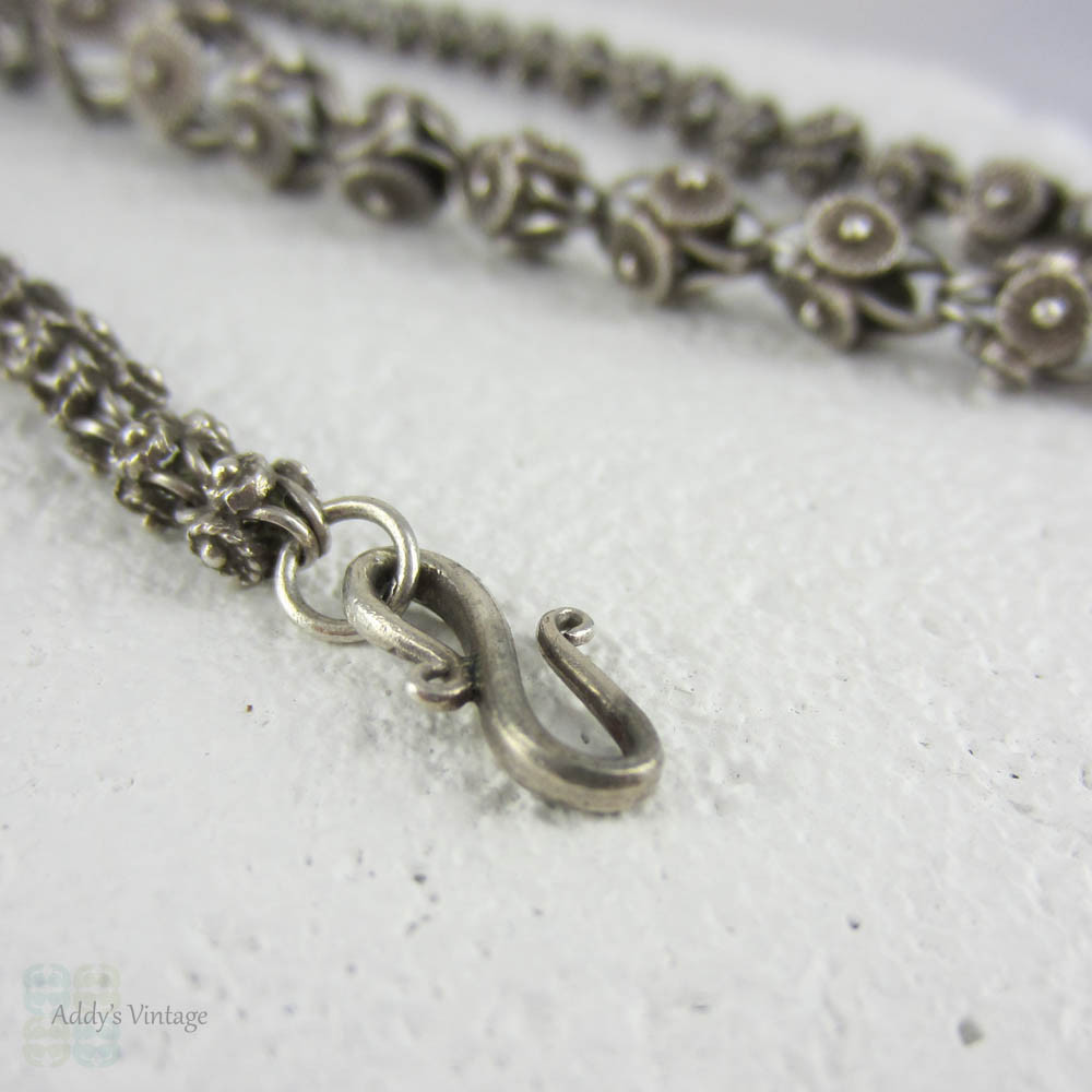 Antique French 800 Silver Fancy Link Necklace, Graduated Daisy Flower Design. 46 cm, 18 inches long.