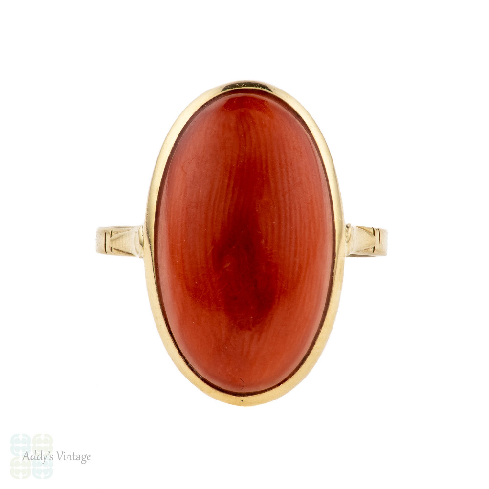 Coral 18k Yellow Gold Ring, Vintage Large Oval Bezel Set 18ct Ring.